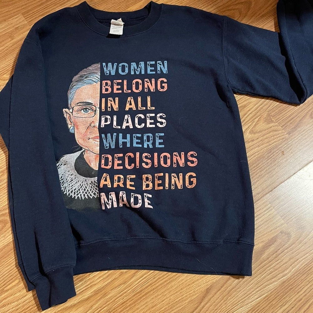 Sweatshirt